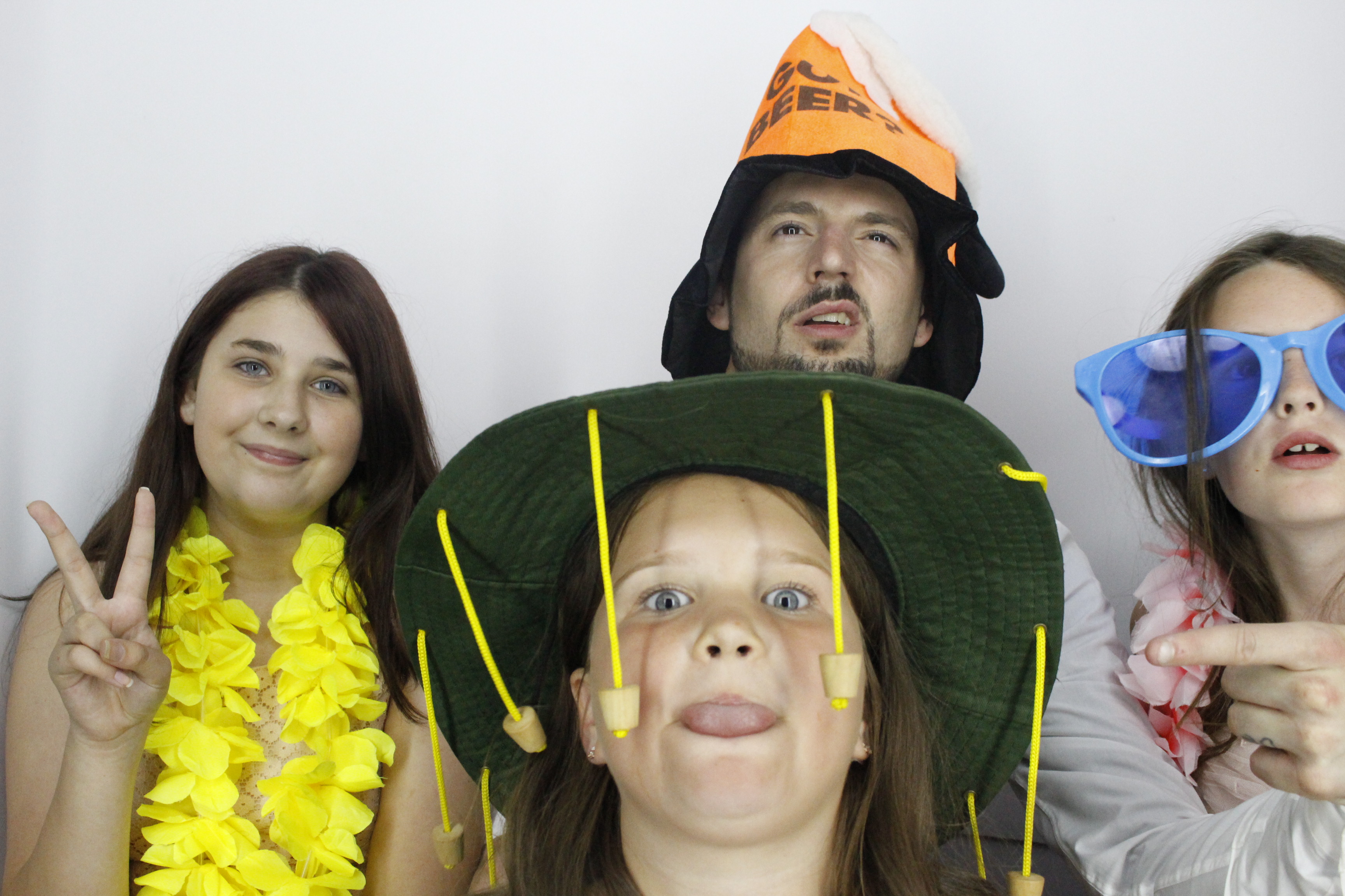 Sam & Rachel's Wedding | View more photos from the event at gallery.myphotoboothexperience.co.uk/u/MyPhotoBoothExperienceLtd/Sam-Rachels-Wedding